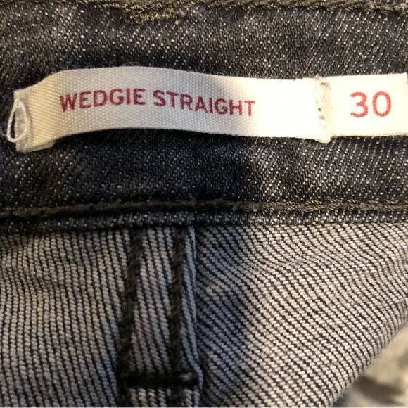 Levi Wedgie Straight Jeans Size 30 - Picture 6 of 6
